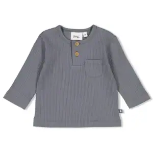 Grijze ribgebreide baby shirt met lange mouwen en knoopsluiting.